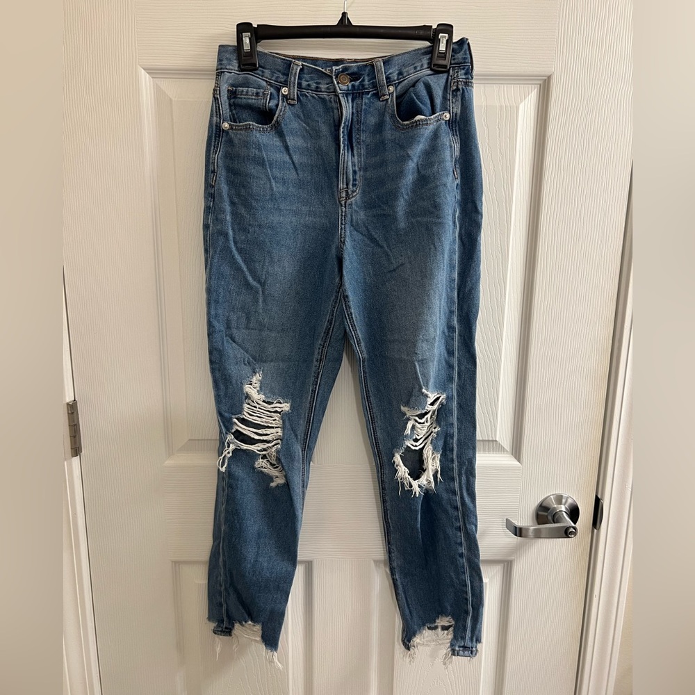 American Eagle Mom Jeans Distressed